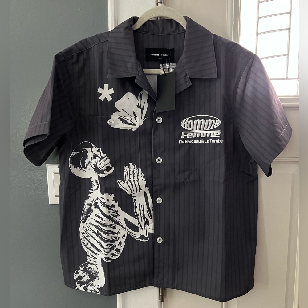 NWT: Homme Femme Hologram button down shirt